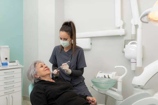 Best Emergency Tooth Extraction in Iola, WI